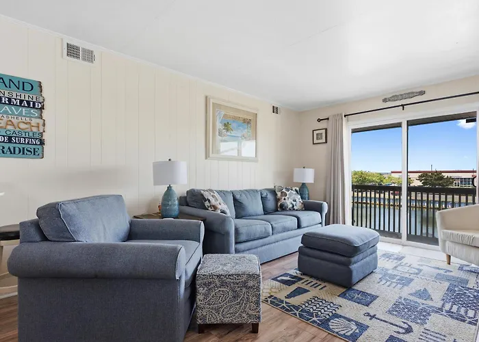 Waterfront 3-bedroom, 2-bathroom In North Ocean Perfect For Families *