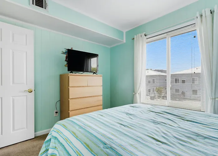 Waterfront 3-bedroom, 2-bathroom In North Ocean Perfect For Families * Ocean Stadt