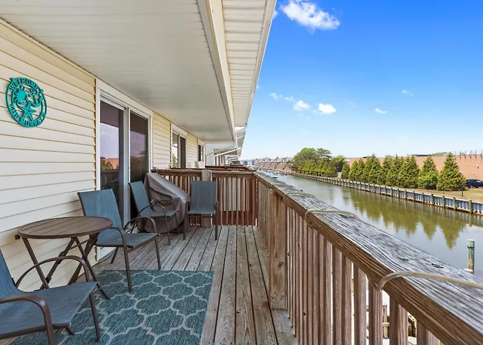 Waterfront 3-bedroom, 2-bathroom In North Ocean Perfect For Families Ocean Stadt