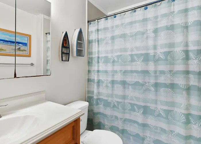Waterfront 3-bedroom, 2-bathroom In North Ocean Perfect For Families Ocean Stadt